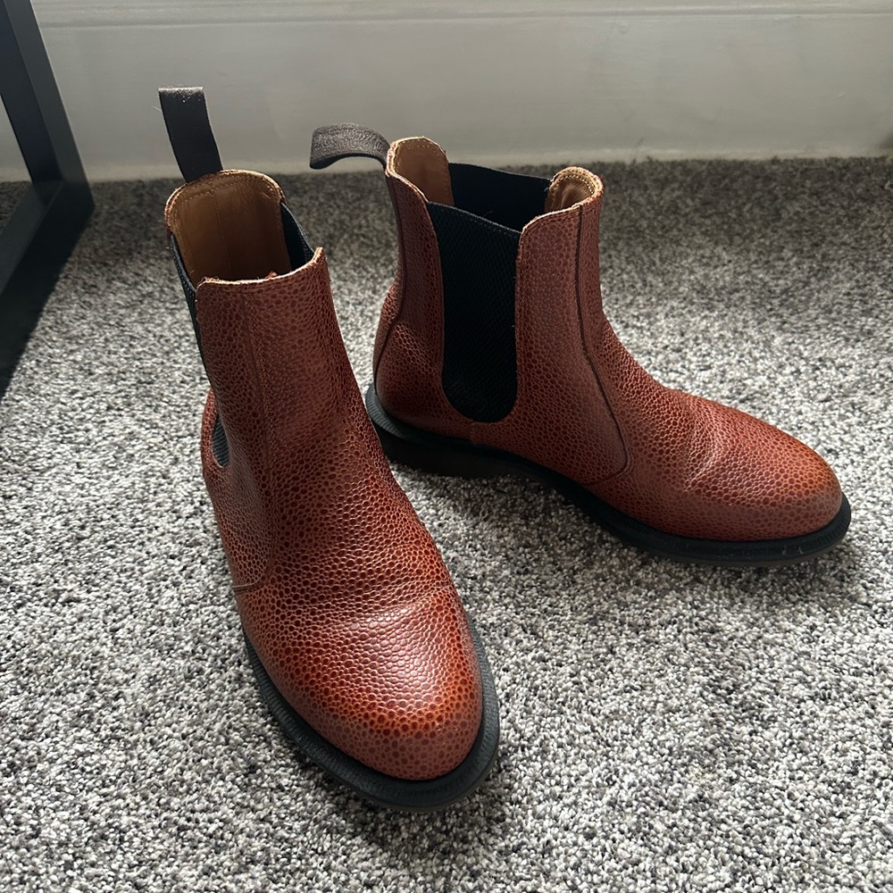 Dr. Martens Flora Chelsea boot in Chestnut